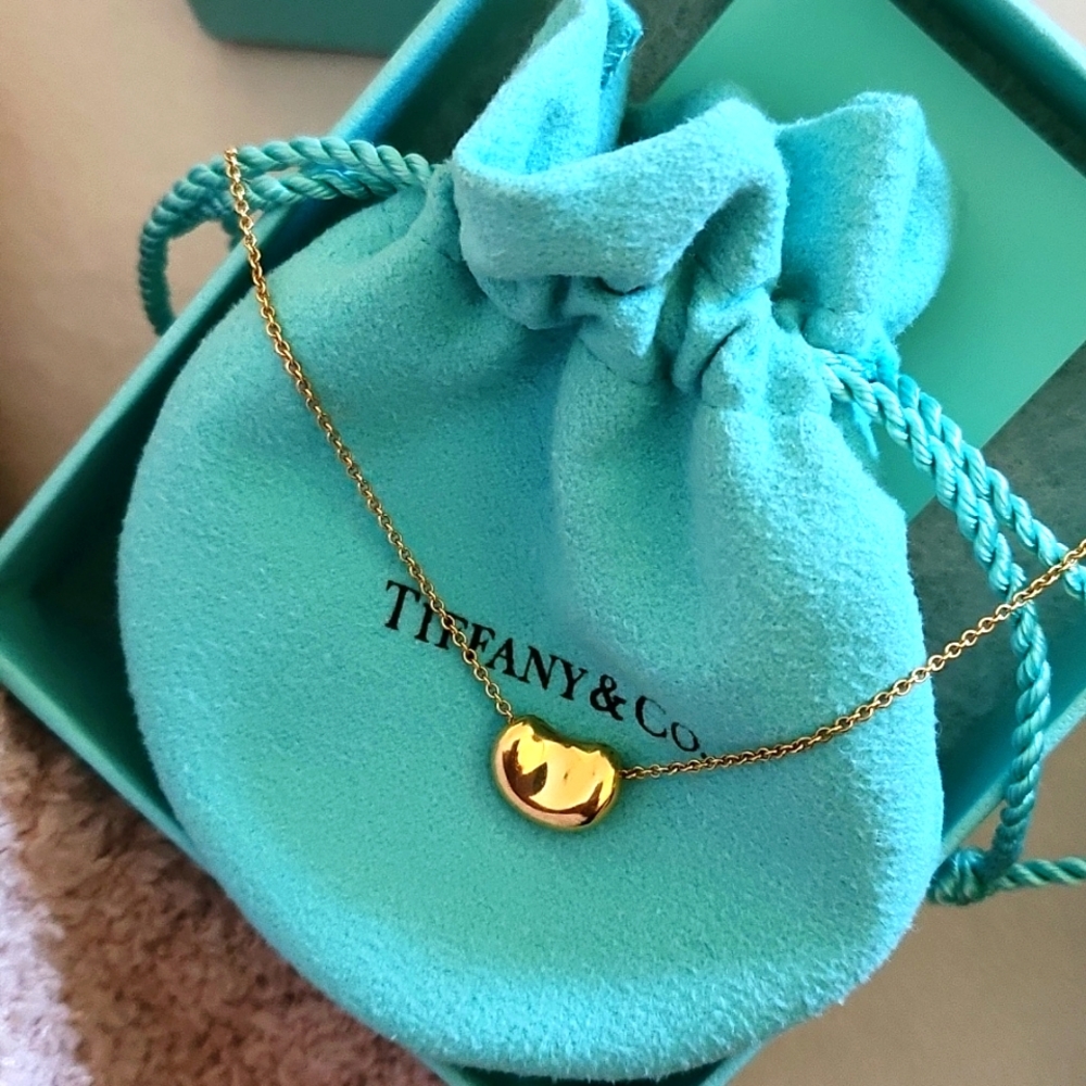 18k gold bean necklace